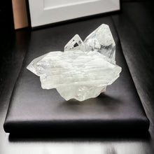 Load image into Gallery viewer, Diamond Apophyllite