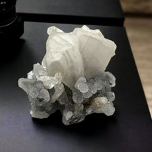 Load image into Gallery viewer, Druzy Calcite on Chalcedony